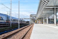 Nowy peron, na torze obok pociąg Pendolino, fot. Martyn Janduła