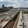 Widok z góry na perony, tory i pociągi na stacji Warszawa Gdańska_fot. Artur Lewandowski