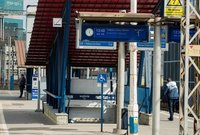 Peron na stacji kolejowej Warszawa Zachodnia, zejście do tunelu, 28.03.2019, Autor A. Hampel