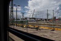 Widok na prace i pociąg na stacji Warszawa Zachodnia, fot. Izabela Miernikiewicz