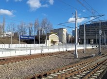 Widok na tory i peron pierwszy stacji Warszawa Główna.