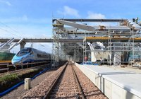 Konstrukcja nowego peronu, pociąg Pendolino, fot. Martyn Janduła