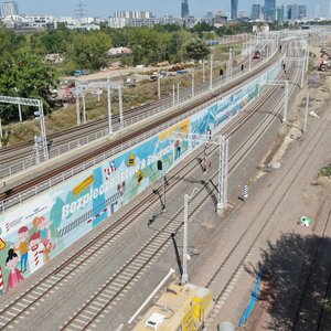 Stacja Warszawa Zachodnia widok na nowy mural fot. Adam Kundzicz (1)