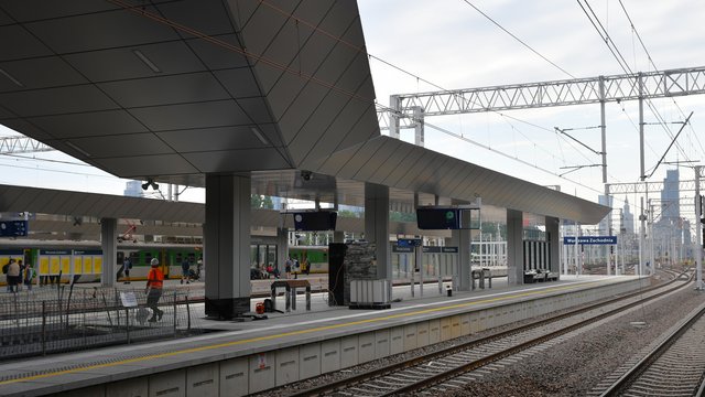 Peron nr 3, tory, centrum Warszawy_fot. Martyn Janduła