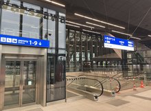 Winda i schody ruchome w nowym budynku stacji Warszawa Zachodnia, fot. Anna Znajewska-Pawluk