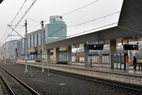 Nowy peron na Warszawie Zachodniej. Zamontowane wyświetlacze krawędziowe_fot. Martyn Janduła